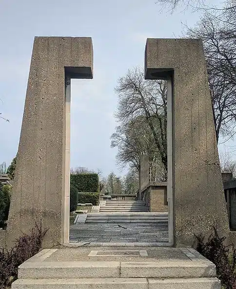 Spomenik tour en Belgrado y sus alrededores - 6 callejon patriotas ejecutados 2