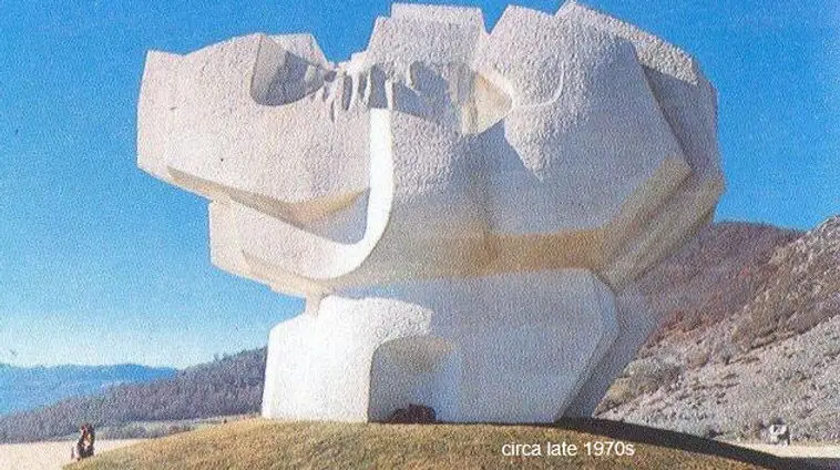 Spomeniks: monumentos de la antigua Yugoslavia - Spomenik Makljen Spomeniks: monumentos de la antigua Yugoslavia - Spomenik Makljen